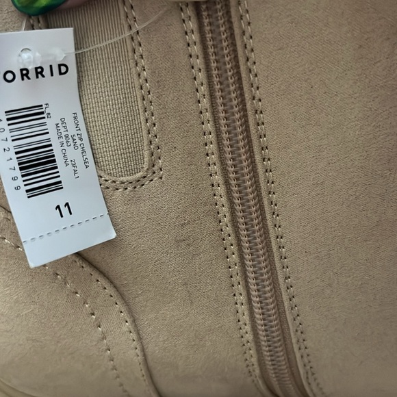 Torrid Front Zip Chelsea Bootie (Wide Width) - Picture 5 of 5